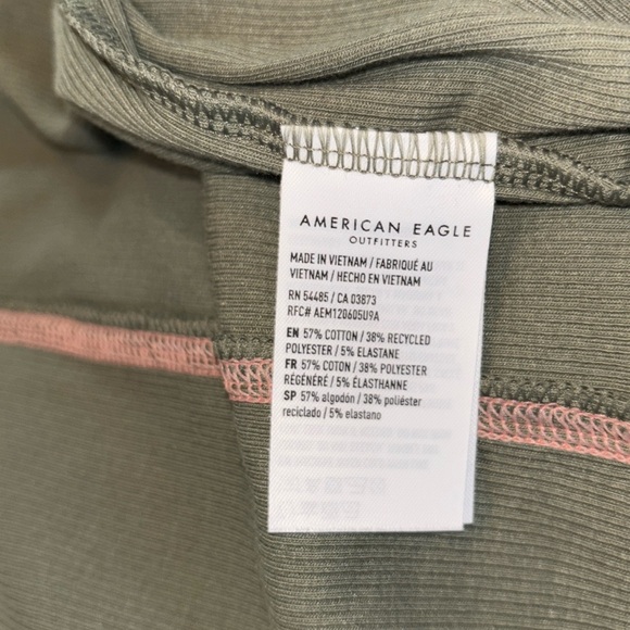 AE Graphic “HAPPIEST HERE” Cropped Tank Top, Size Medium - Picture 7 of 10